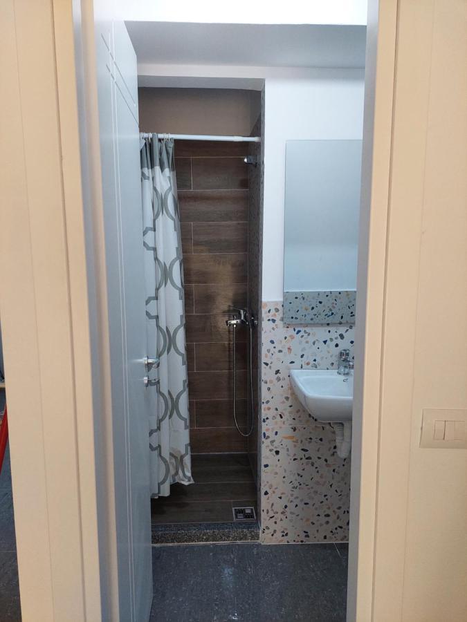 Saranda Boutique Hostel Buitenkant foto