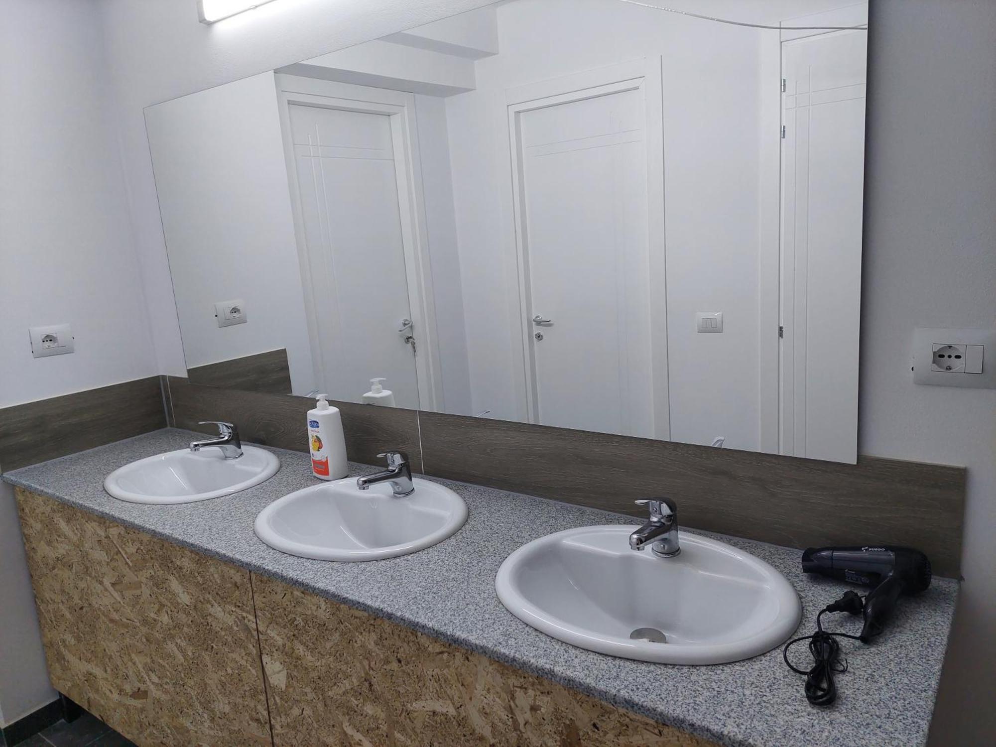 Saranda Boutique Hostel Buitenkant foto